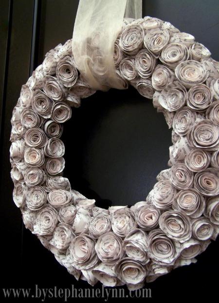Cómo hacer una corona de rosas de papel