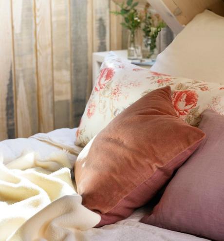 Una cabaña acogedora en la nieve