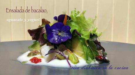 Ensalada de bacalao, aguacate y yogurt