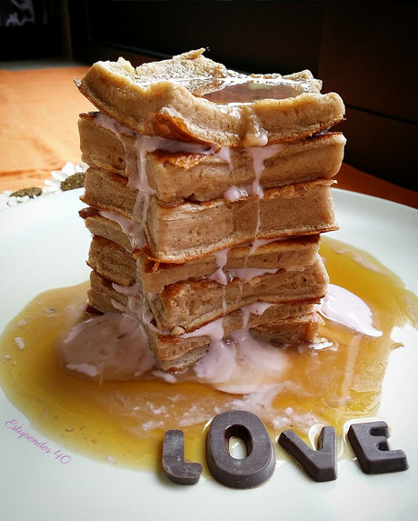Fit-Hot-Cakes-rellenos-de-crema-de-frutos-rojos