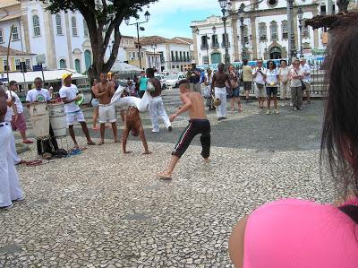 Danza copoeia, Salvador de Bahía, Brasil, La vuelta al mundo de Asun y Ricardo, round the world, mundoporlibre.com