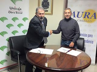 Un convenio entre el Ayuntamiento de Almadén y “Aura Cuidados” pone en marcha el programa de respiro familiar en la Residencia Santa Bárbara