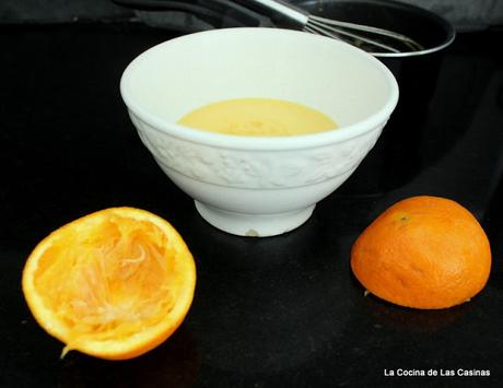 Rosquillas de Hojaldre con Crema y Glaseado de Naranja