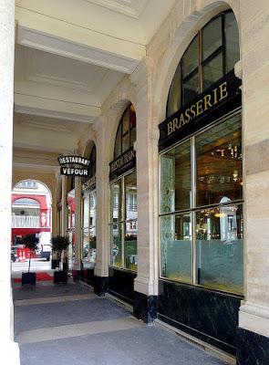 Los Cafes de París, del Procope a los cafés del Palais Royal...