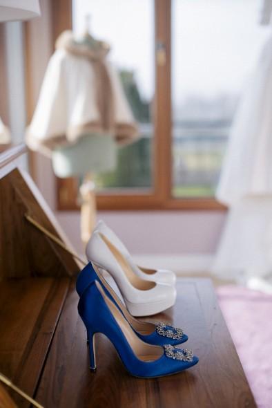Una boda de invierno en Barcelona zapatos novia Manolo Blahnik