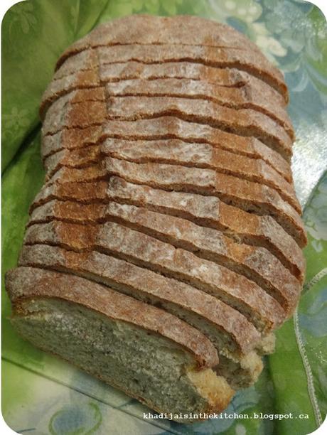 PAIN DE LA SEMAINE : PAIN À LA FARINE DE MAÏS ET AUX FLOCONS D’AVOINE / BREAD OF THE WEEK : OATMEAL CORN BREAD / PAN DE LA SEMANA : PAN CON HARINA DE MAIZ Y COPOS DE AVENA / خبز الاسبوع:خبز بدقيق الذرة و رقائق الشوفان