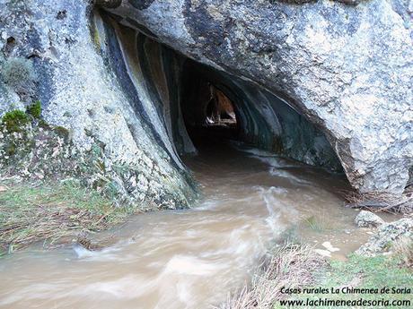 Lluvia en Soria cuevas de la hoz de orillares y rio pilde 1
