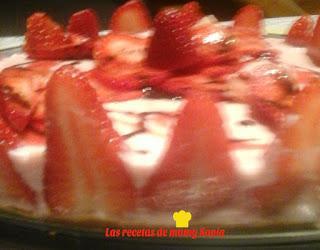 TARTA DE FRESAS Y YOGUR