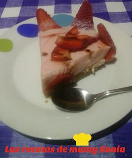 TARTA DE FRESAS Y YOGUR