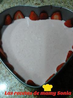 TARTA DE FRESAS Y YOGUR