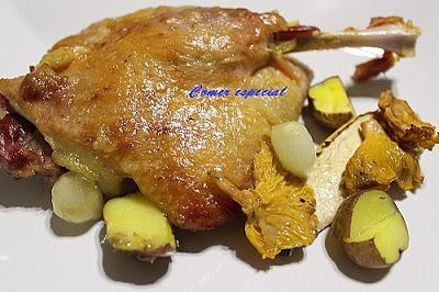 Fácil confit de pato con verduras y salsa de frutos del bosque