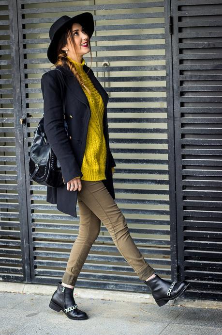 Mustard&Chain Booties