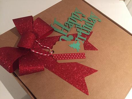 caja cumpleaños mimos y monas