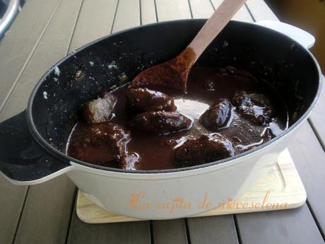 Carrilleras glaseadas en cocotte