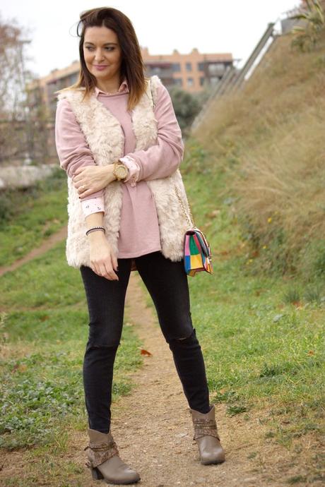 Con chaleco de pelos