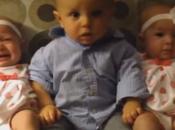 [Vídeo] ¿Qué hace bebé cuando primera otros bebés gemelos?