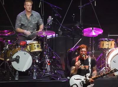 Vídeo: Eagles of Death Metal vuelven a actuar en París tres meses después de los atentados