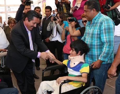 ENTREGA DE SILLAS DE RUEDAS 3