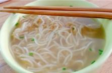 Pollo a la naranja Fideos chinos o noodles