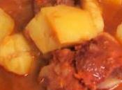 Patatas guisadas costillas adobadas