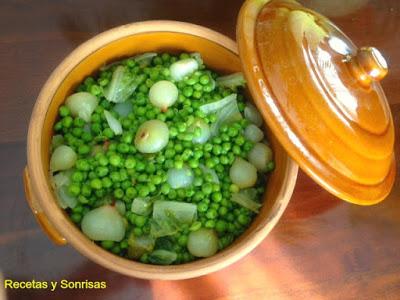 GUISANTES CON CEBOLLITAS Y COGOLLOS
