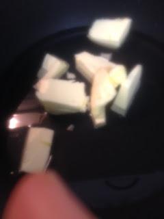 GUISANTES CON CEBOLLITAS Y COGOLLOS