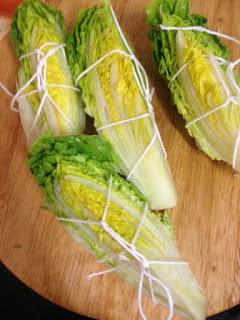 GUISANTES CON CEBOLLITAS Y COGOLLOS