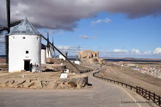 LOS MOLINOS DE LA MANCHA.