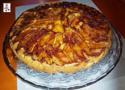 BIZCOCHO DE MANZANAS CARAMELIZADAS