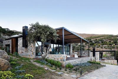 Villas en Turquia, con Materiales Rusticos