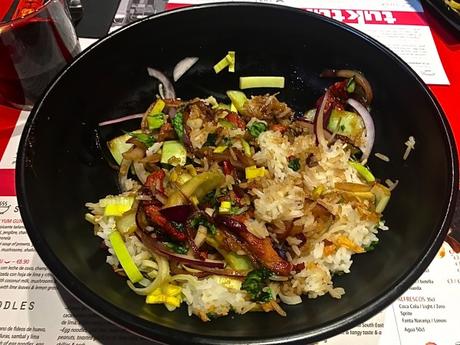 Tuk Tuk: un mundo de sabores en un bol