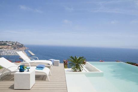 UNA VIVIENDA EN LA COSTA BRAVA