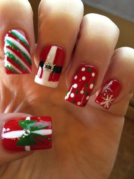 DISEÑOS DE UÑAS CON COLOR DE NAVIDAD