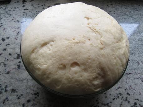 Brioche portugués relleno de chocolate