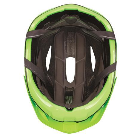 Endura Luminite, un casco para ciclismo urbano o cicloturismo que también integra una luz LED roja para seguridad Endura Luminite, un casco para ciclismo urbano o cicloturismo que también integra una luz LED roja para seguridad