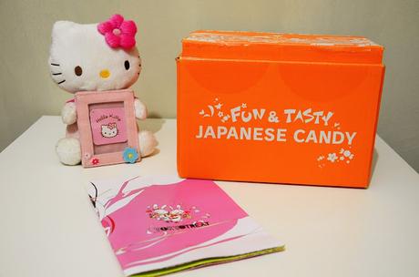 TOKYOTREAT FEBRUARY: UNBOXING JAPANESE CANDY!!