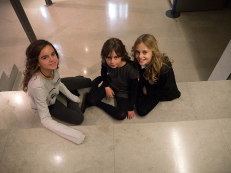 Los niños modelos tras la pasarela Los niños modelos tras la pasarela