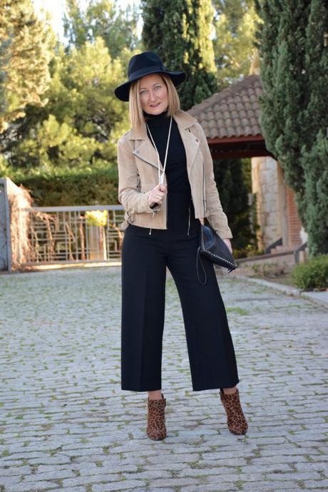 Culottes pants and suede biker