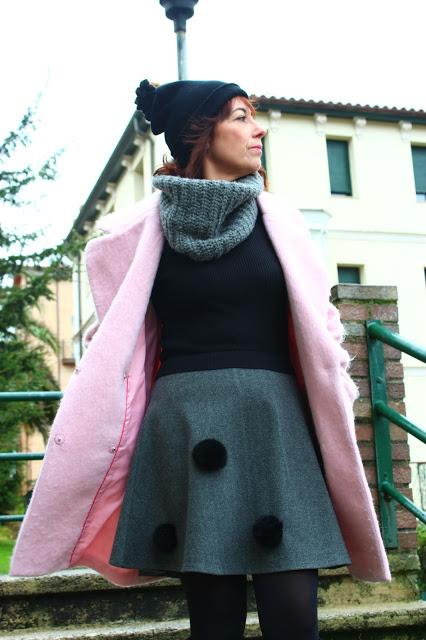 MIS LOOKS- VESTIDO POMPONES