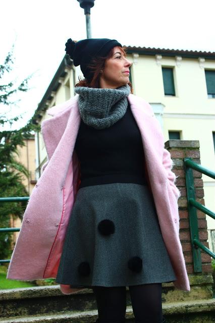 MIS LOOKS- VESTIDO POMPONES