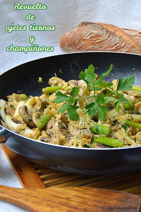Revuelto de ajetes tiernos y champiñones