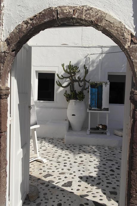 BASICS TO VISIT SANTORINI BASICS TO VISIT SANTORINI