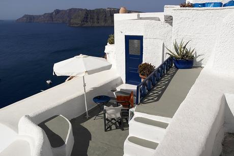 BASICS TO VISIT SANTORINI