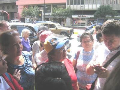 EL RECREO - EL MOVIMIENTO DE INQUILINOS SE MOVILIZA HACIA LA SEDE DE MPP LA VIVIENDA Y HABITAT