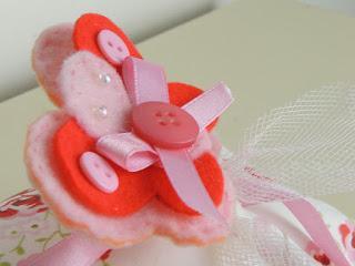 - DIY- Pequeñas flores de fieltro