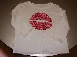 COMO HACER UNA CAMISETA BASICA CON APLICACION