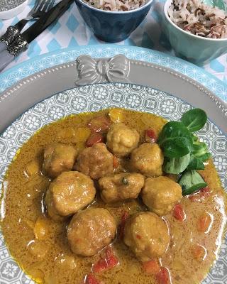 Albóndigas Thai De Pollo Con Leche De Coco