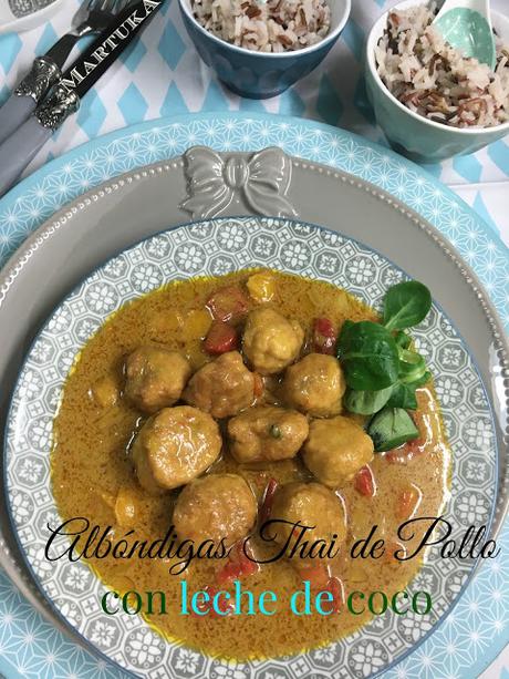 Albóndigas Thai De Pollo Con Leche De Coco