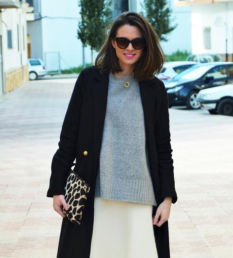 MIDI & WHITE SKIRT