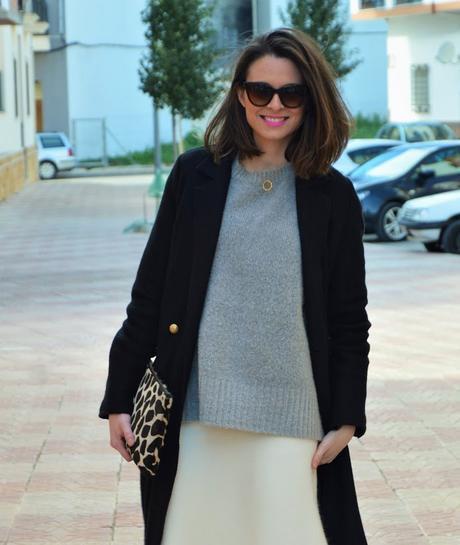 MIDI & WHITE SKIRT